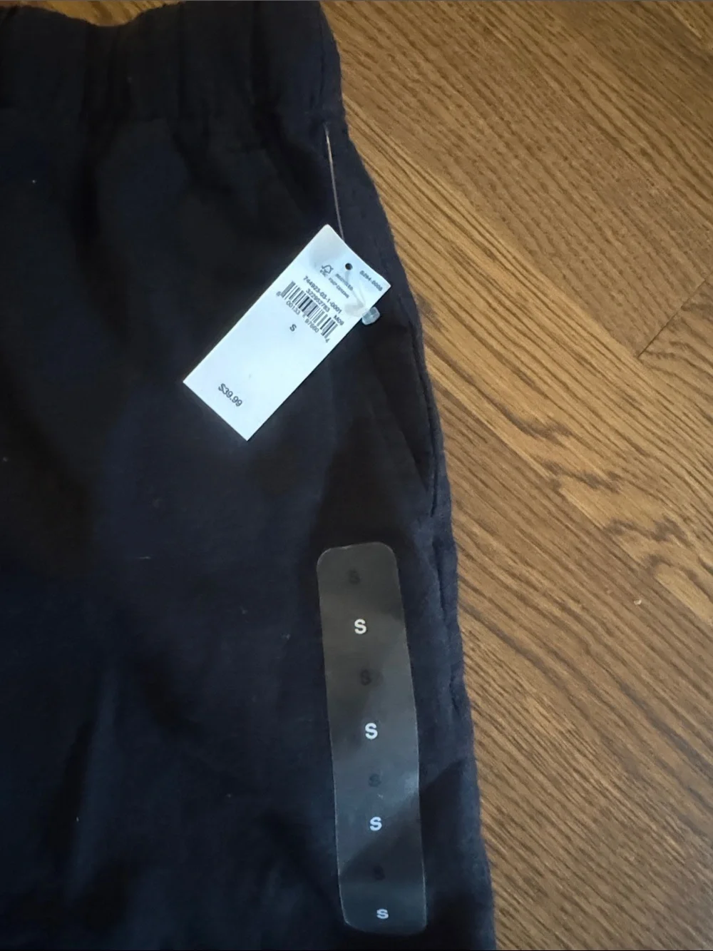 GAP Black Drawstring Linen-Blend Women's Shorts with side and back pockets  NWT